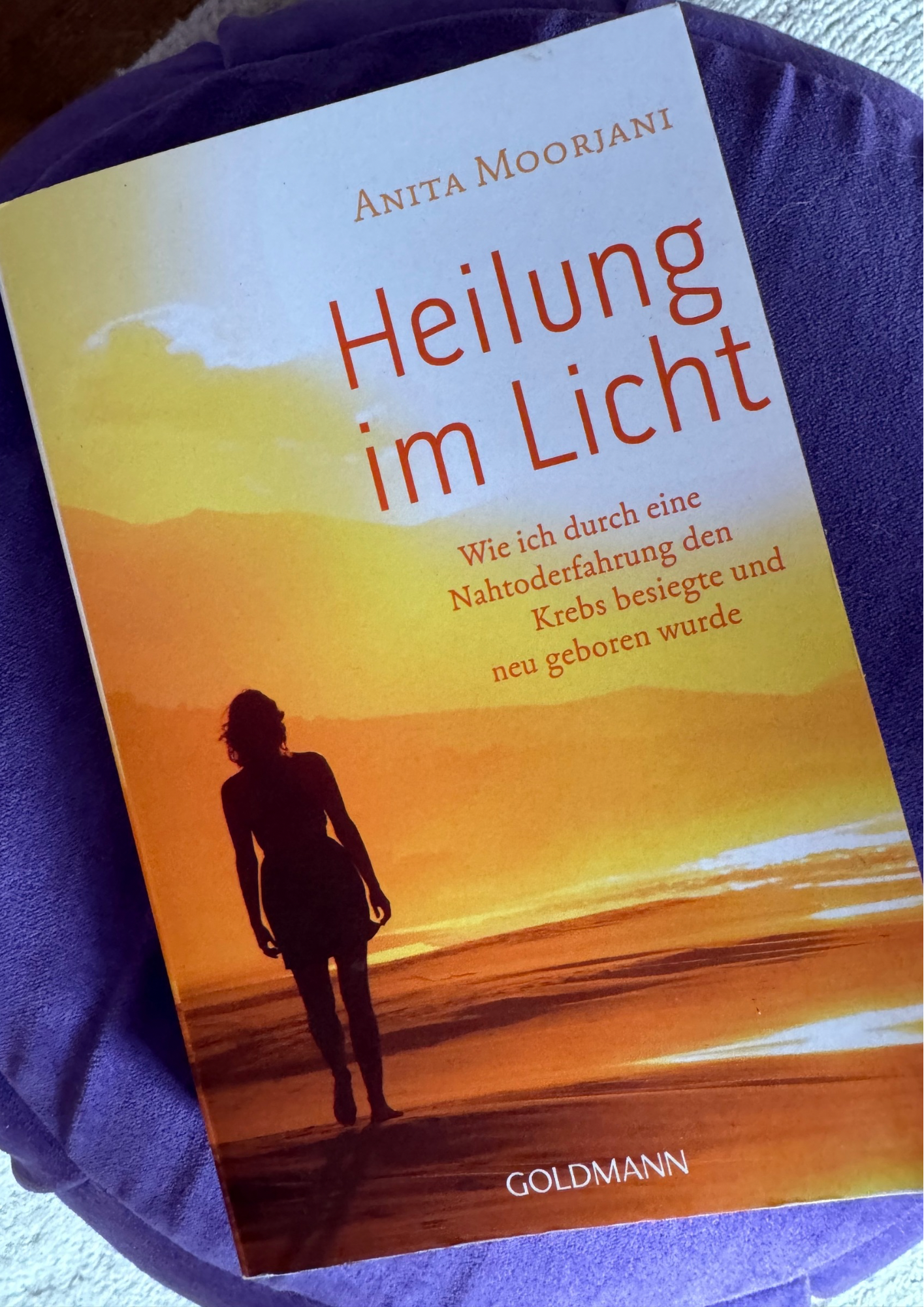 Stressfrei und verbunden: was Anita Moorjanis «Heilung im Licht» Tierhalterinnen lehren kann